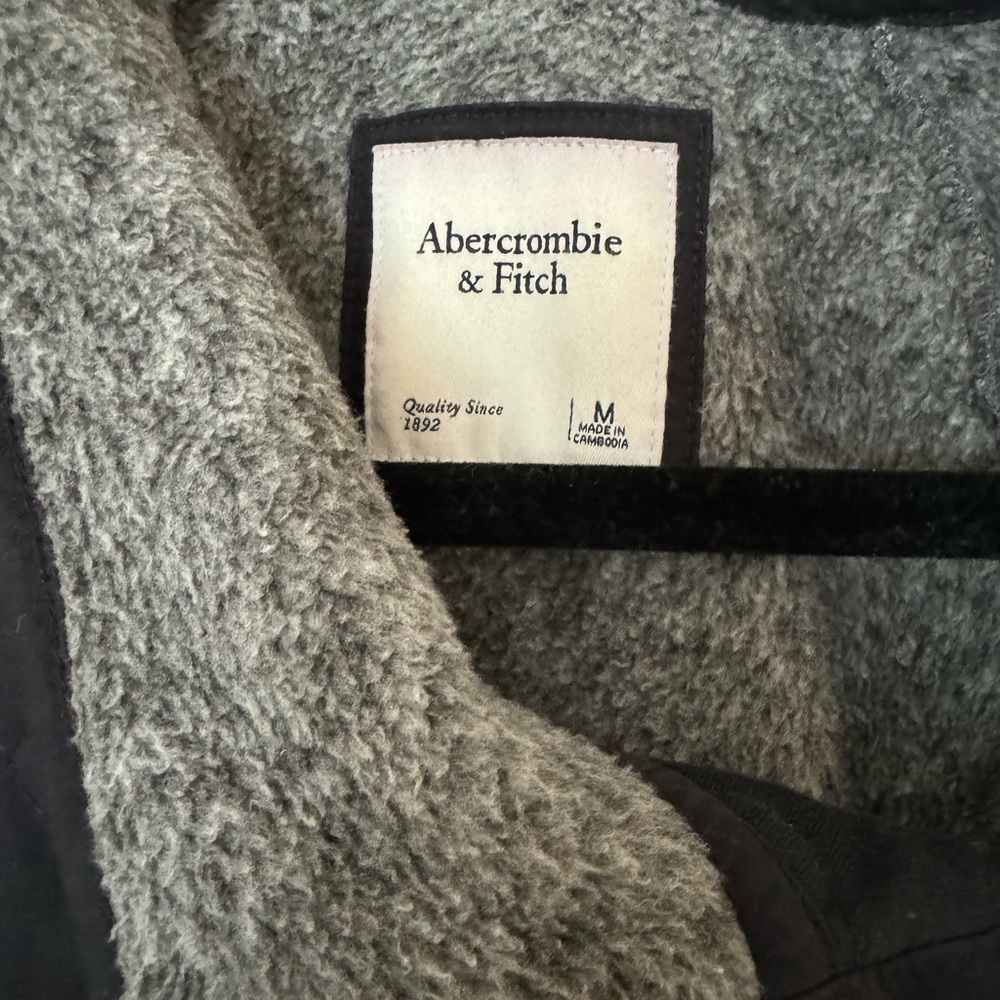 Abercrombie & Fitch Asymmetrical Snap Up Fleece Jacket - Picture 6 of 9